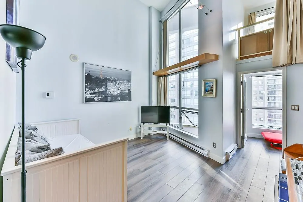 Apartman Funky Modern Loft In The Heart Of Downtown - #1 Best Location! Vancouver Kanada