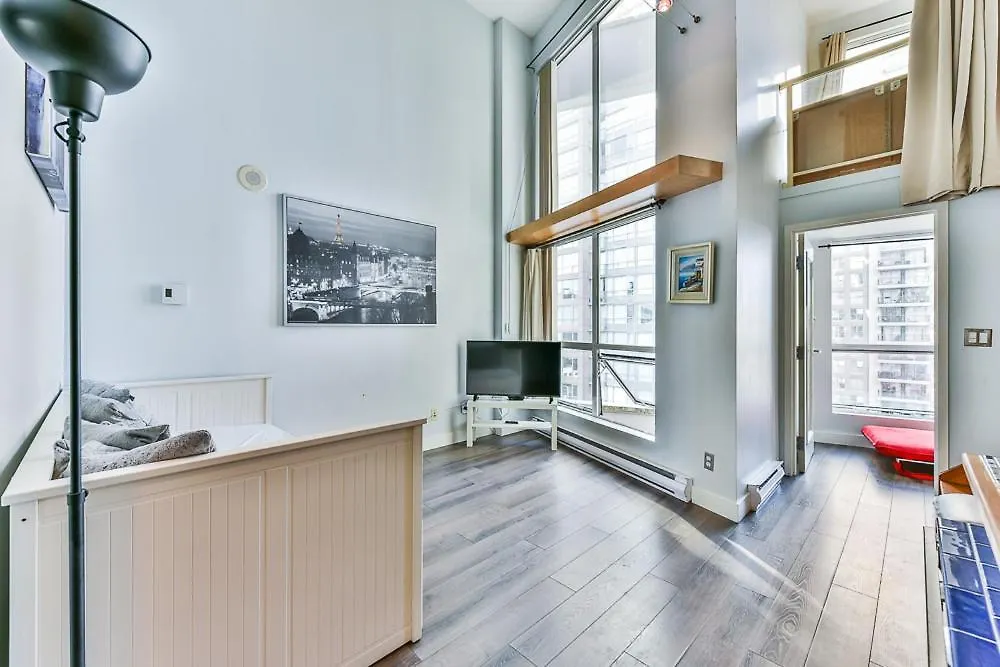 Apartman Funky Modern Loft In The Heart Of Downtown - #1 Best Location! Vancouver Kanada