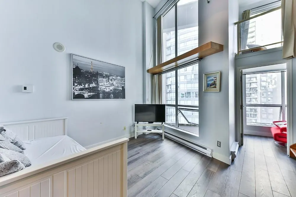 Funky Modern Loft In The Heart Of Downtown - #1 Best Location! Vancouver