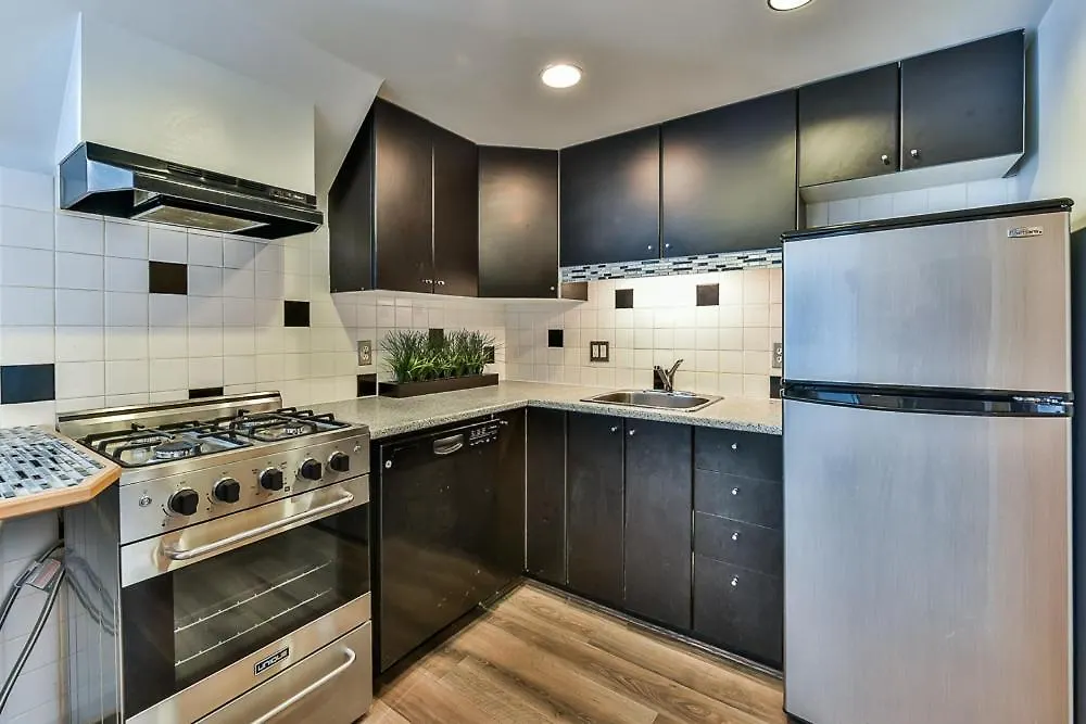 Funky Modern Loft In The Heart Of Downtown - #1 Best Location! Vancouver Apartman